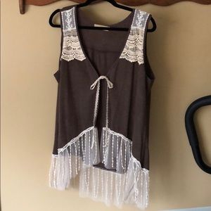 Grace & Emma Lace Vest (One Size)